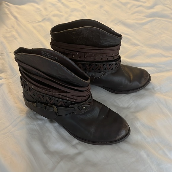 Not Rated Naoni taupe/brown western bootie size 8 - Picture 2 of 7